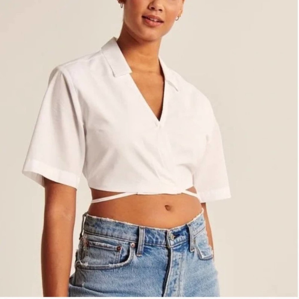 Abercrombie & Fitch Short-Sleeve Poplin Wrap Top